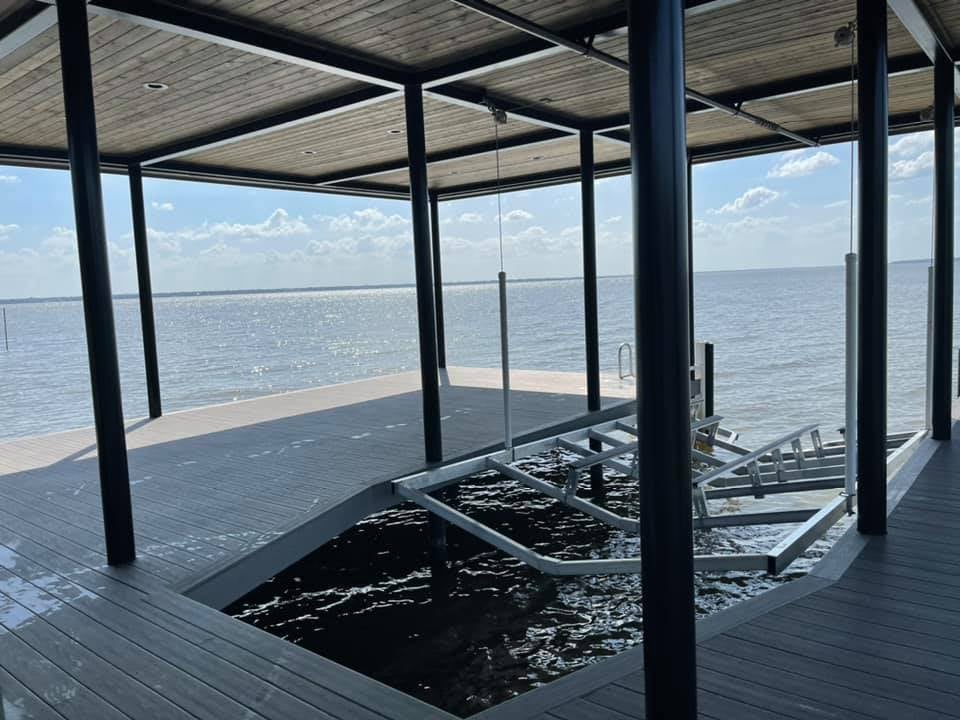 275025221_467731708217291_3211280854664150294_n A boat holder covered deck