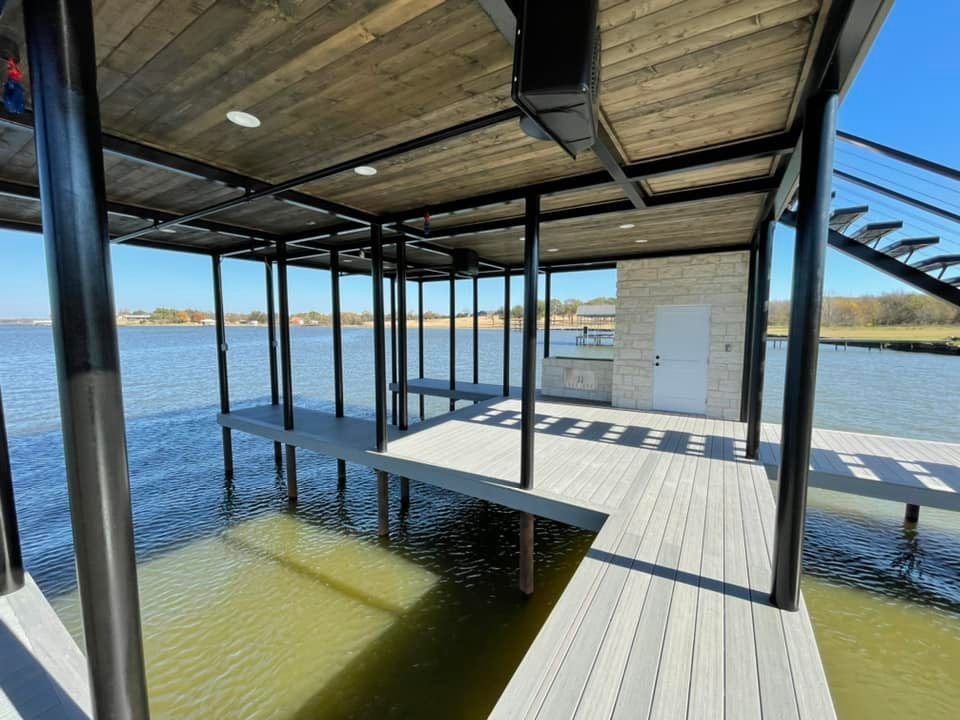 275048999_467709314886197_6644556542527779504_n Custom dock pictured facing the door/grill area
